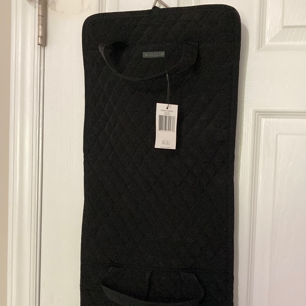 NWT Vera Bradley hanging organizer, black.